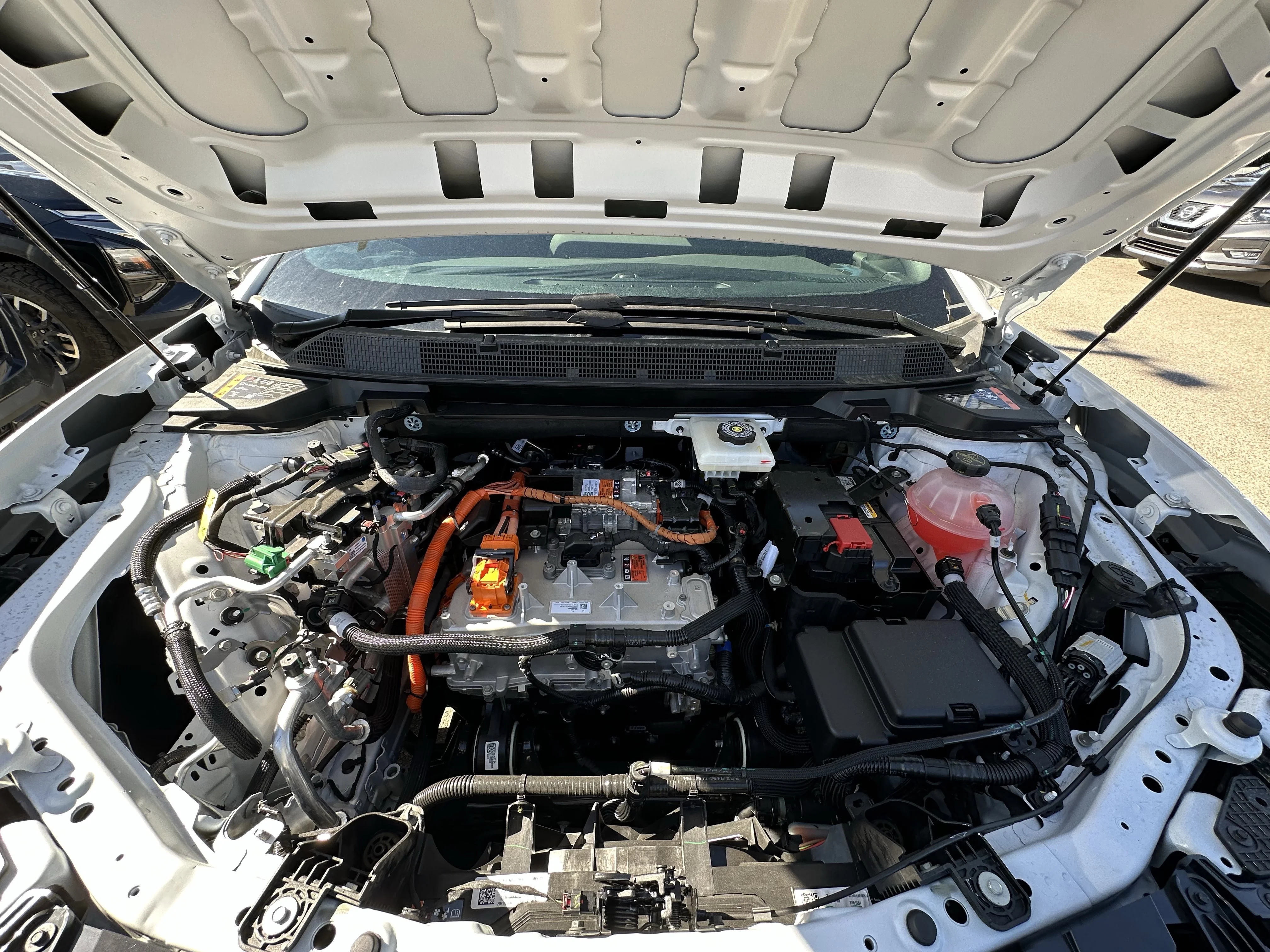 New 2026 Summit White Chevrolet LT image 7