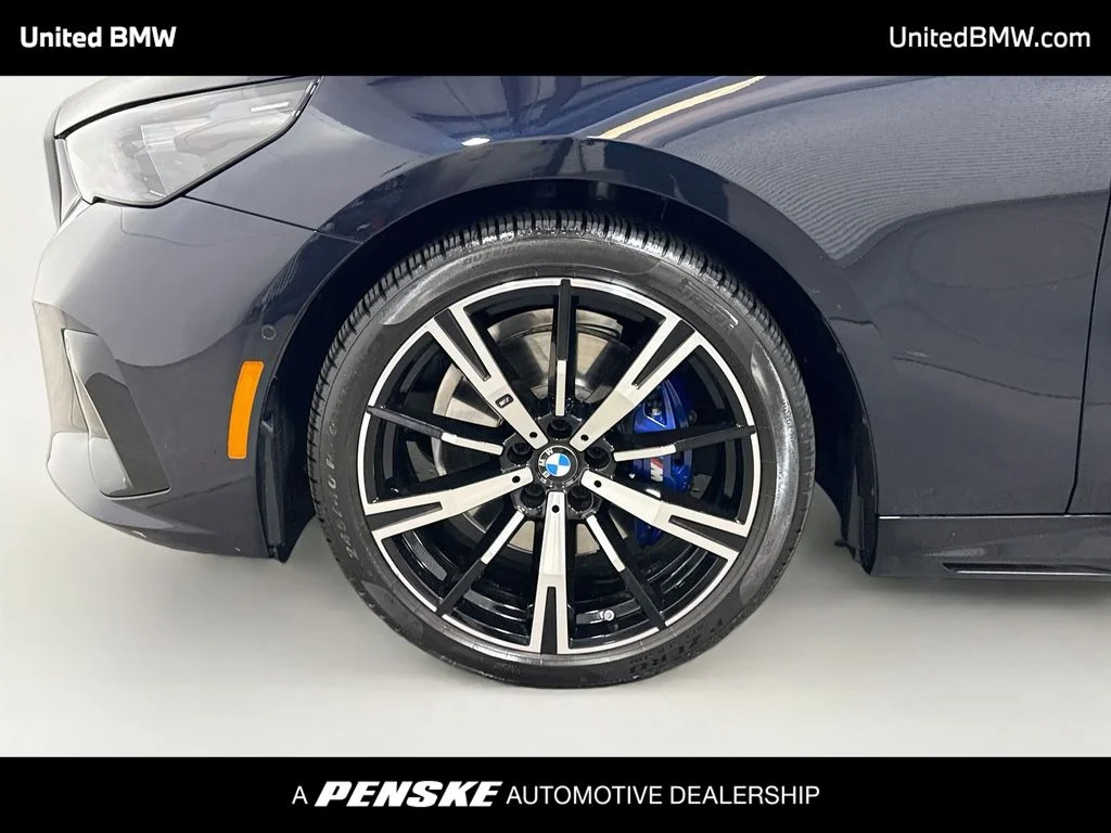 Certified Used 2025 Carbon Black Metallic BMW 530i image 2