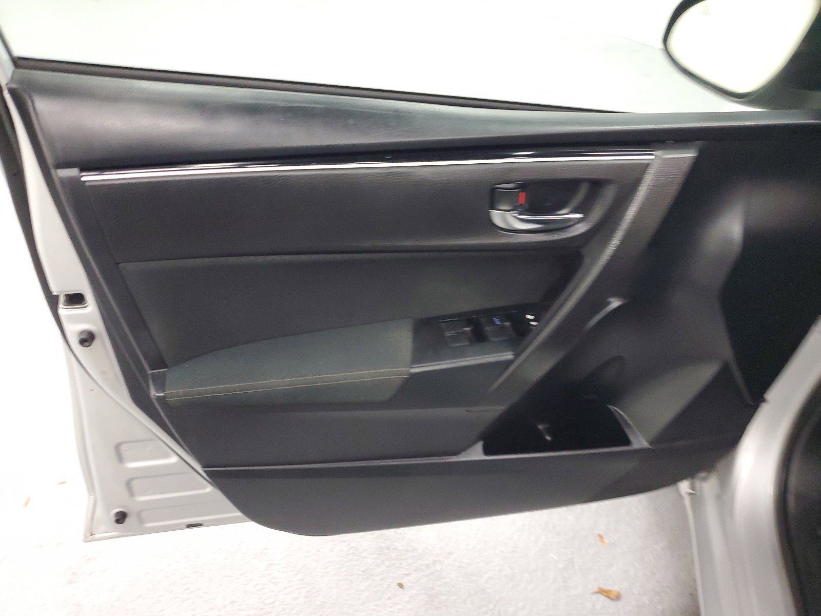 Used 2019 Classic Silver Metallic Toyota LE image 21
