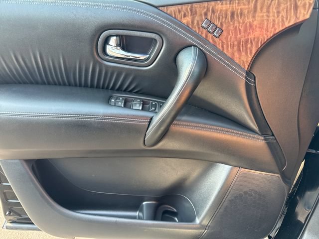 Used 2020 Black Nissan Platinum image 10