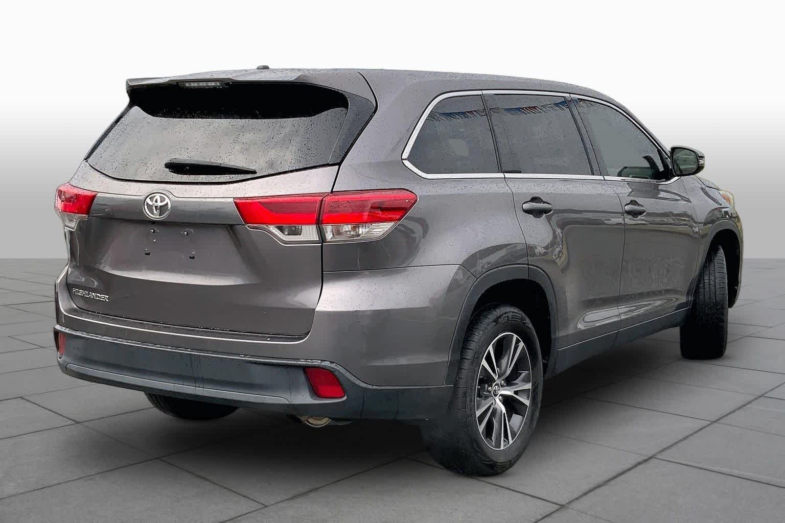 Used 2019 Predawn Gray Mica Toyota LE image 13