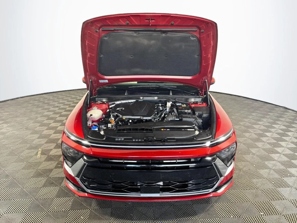 Used 2025 Red Hyundai SEL image 21