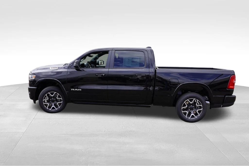 New 2026 Diamond Black Crystal Pearl-Coat Exterior Paint RAM Laramie image 6