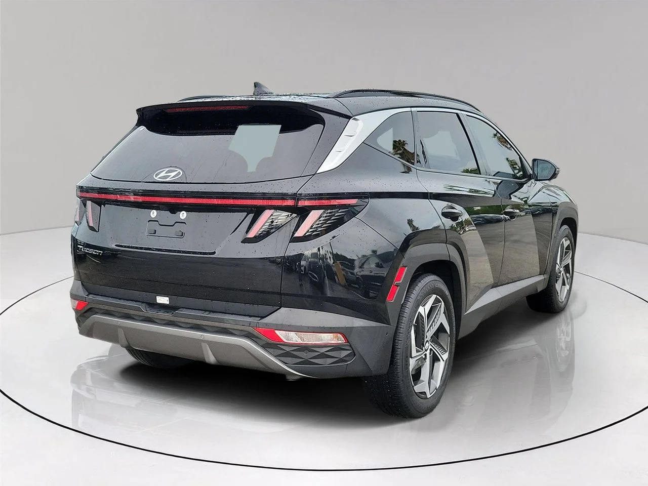 Used 2024 Black Hyundai Limited image 4