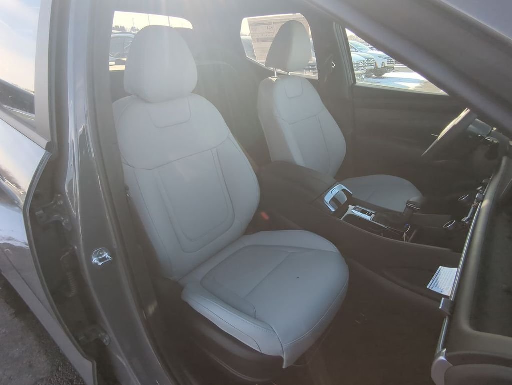 New 2026 Gray Hyundai SEL image 24