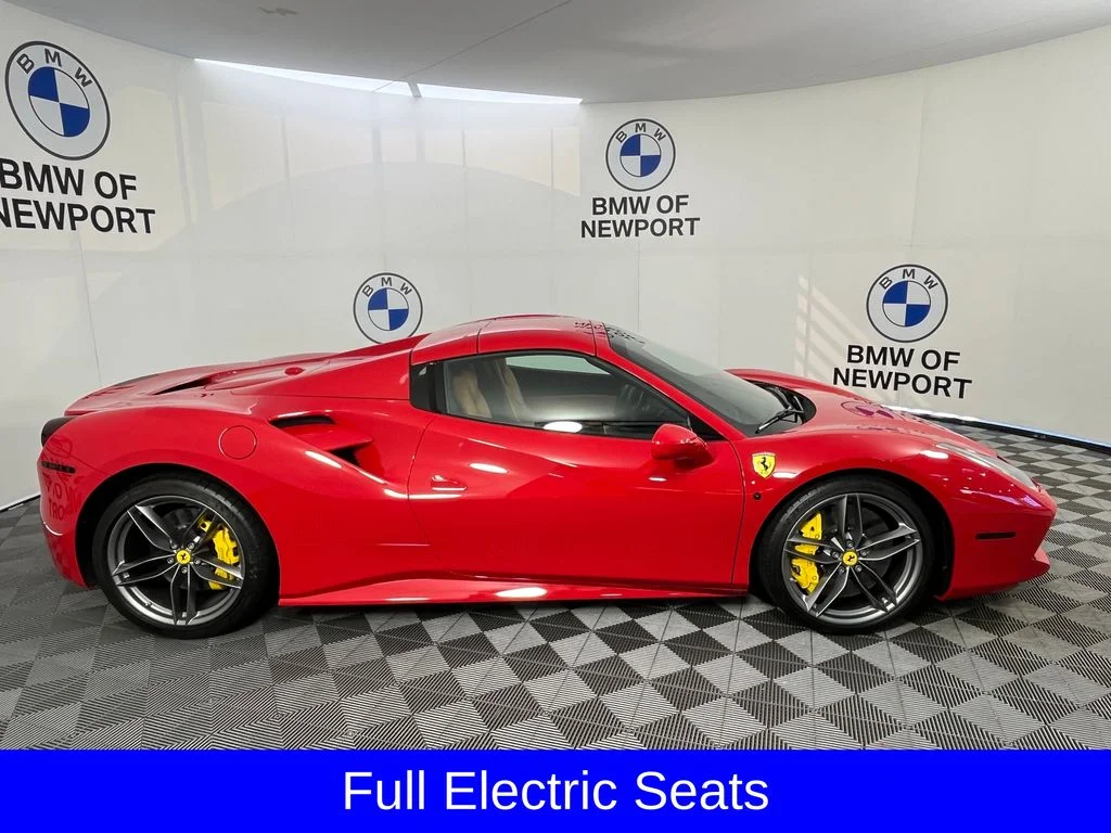 Used 2019 Red Ferrari Base image 18