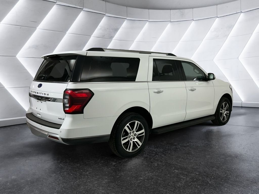Used 2024 White Ford Limited image 4