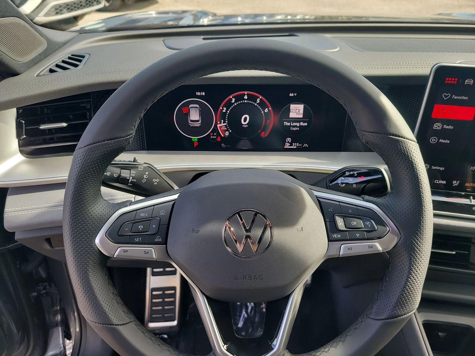 New 2026 Platinum Gray Metallic Volkswagen 2.0T SE R-Line Black image 27