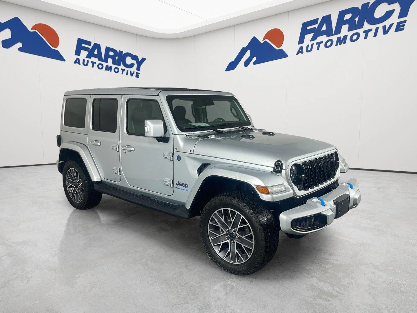 Used 2024 Silver Zynith Clearcoat Jeep High Altitude image 5