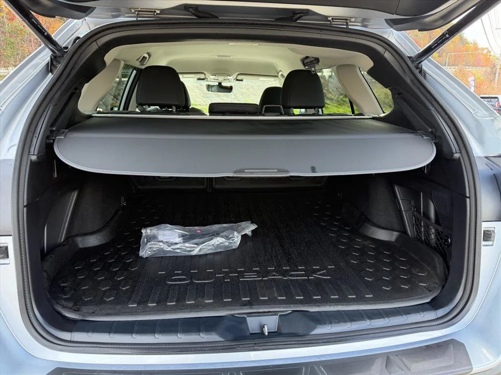 Used 2023 Silver Subaru Onyx Edition image 29