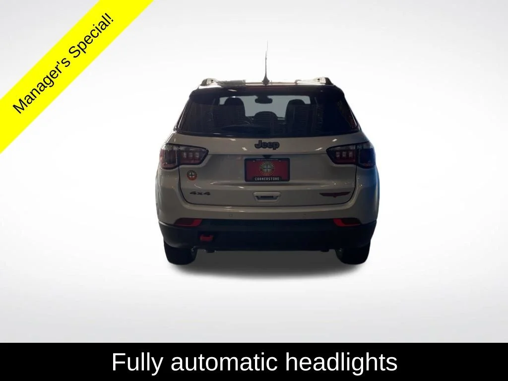 Used 2025 Silver Jeep Trailhawk image 17