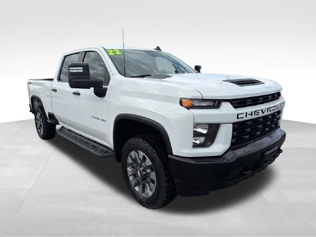 Used 2022 White Chevrolet Custom image 1