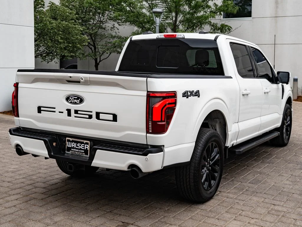 Used 2024 Star White Metallic Tri-Coat Ford LARIAT image 10