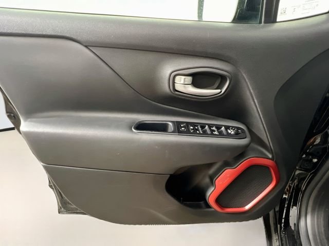 2023 Jeep Renegade Trailhawk - Photo 30