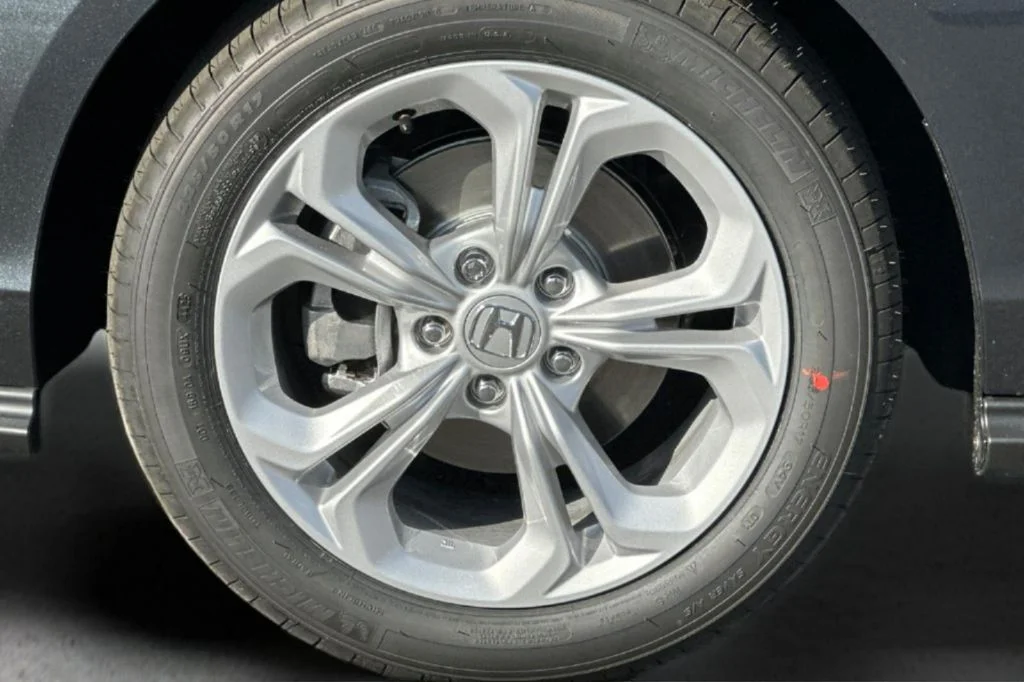 New 2026 Meteorite Gray Metallic Honda LX image 31