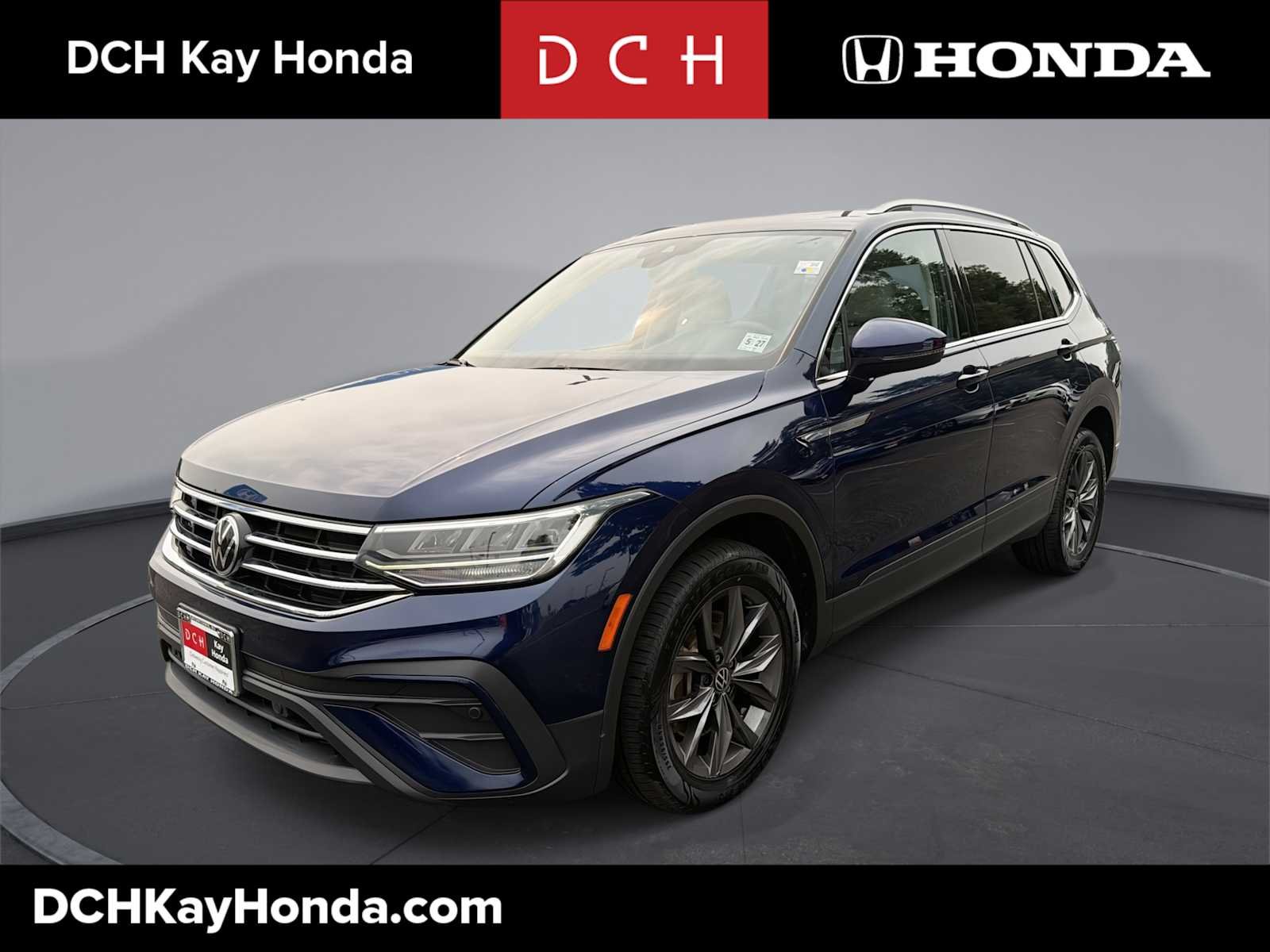Used 2022 Atlantic Blue Metallic Volkswagen SE image 1
