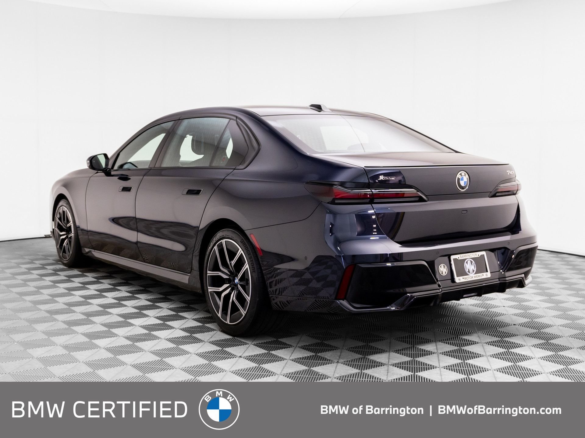 Certified Used 2025 Carbon Black Metallic BMW 740i xDrive image 3