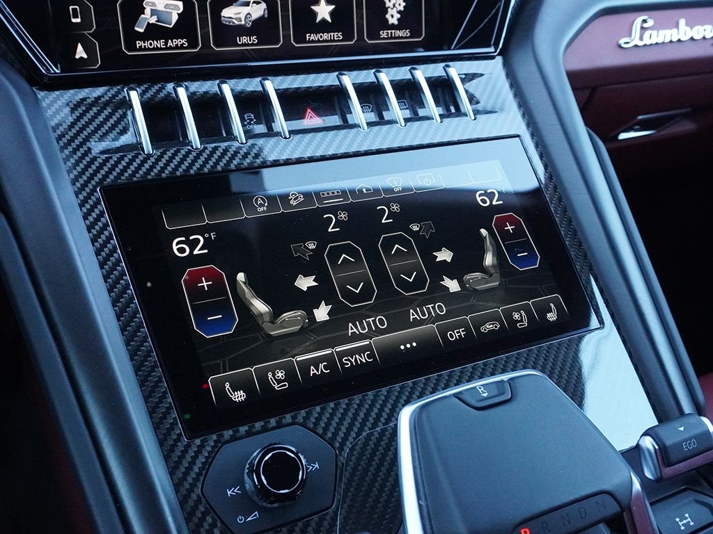Used 2022 Black Lamborghini Base image 49