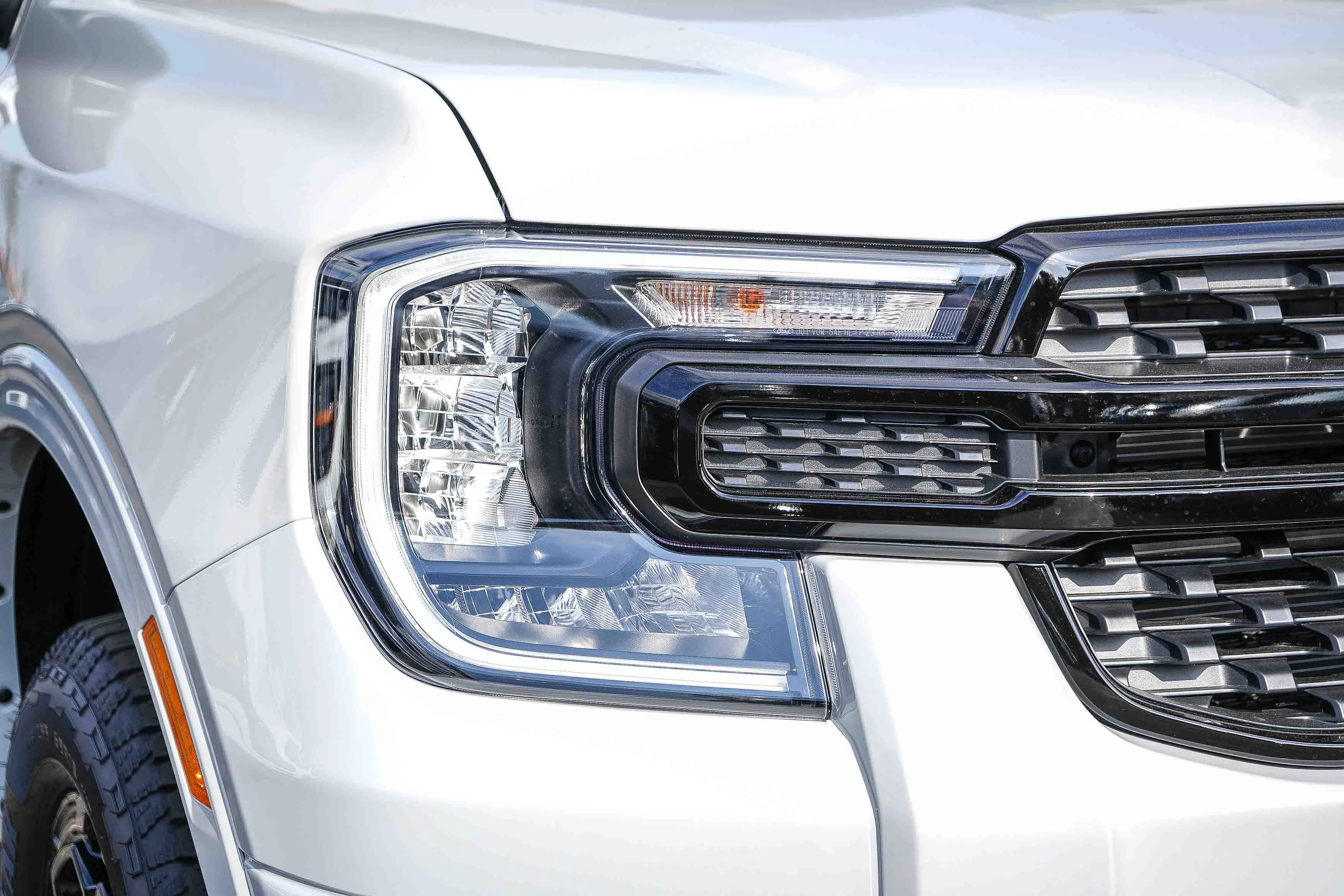 New 2026 Avalanche Ford XLT image 4