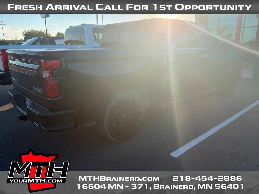 Used 2019 Black Chevrolet High Country image 5