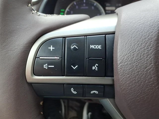 Used 2019 EMINENT WHITE PEA Lexus Base image 26