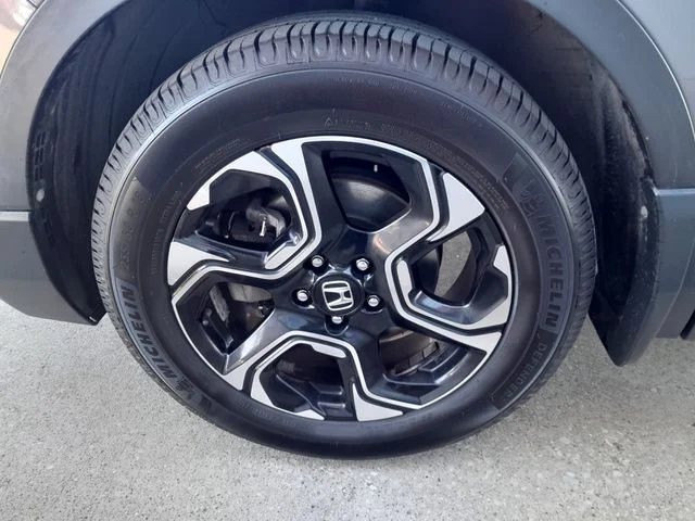 Used 2018  Honda Touring image 9
