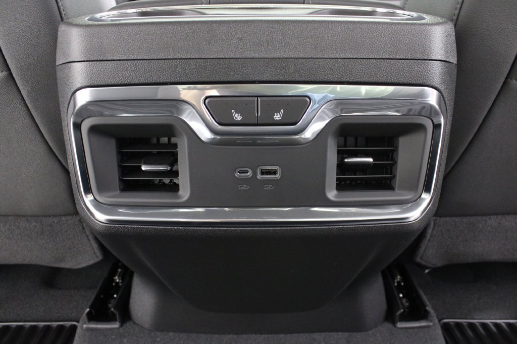 2026 Chevrolet Silverado 1500 LTZ - Photo 17