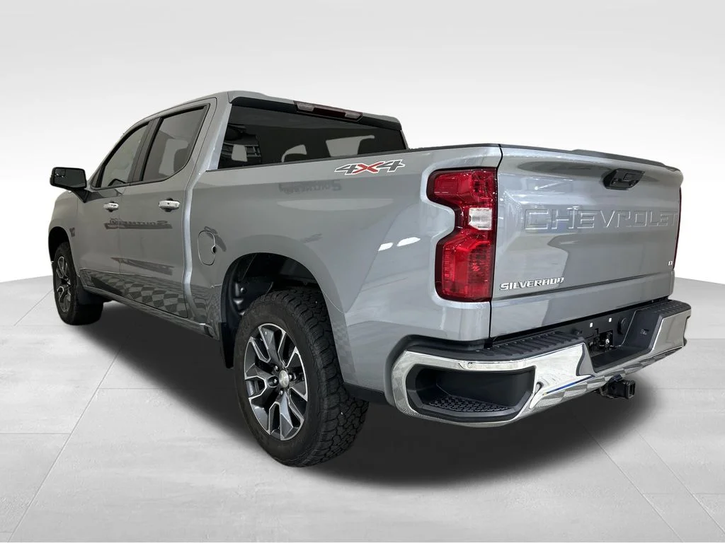 Used 2024 Gray Chevrolet LT image 3