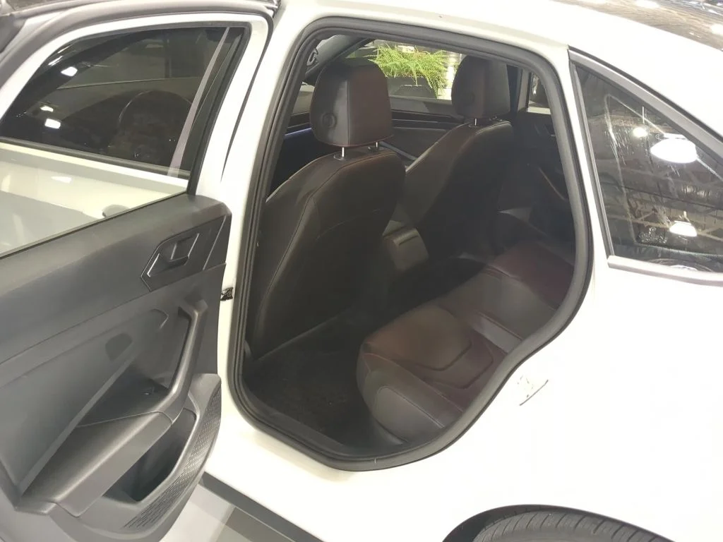 Used 2024 White Volkswagen 2.0T Autobahn image 13
