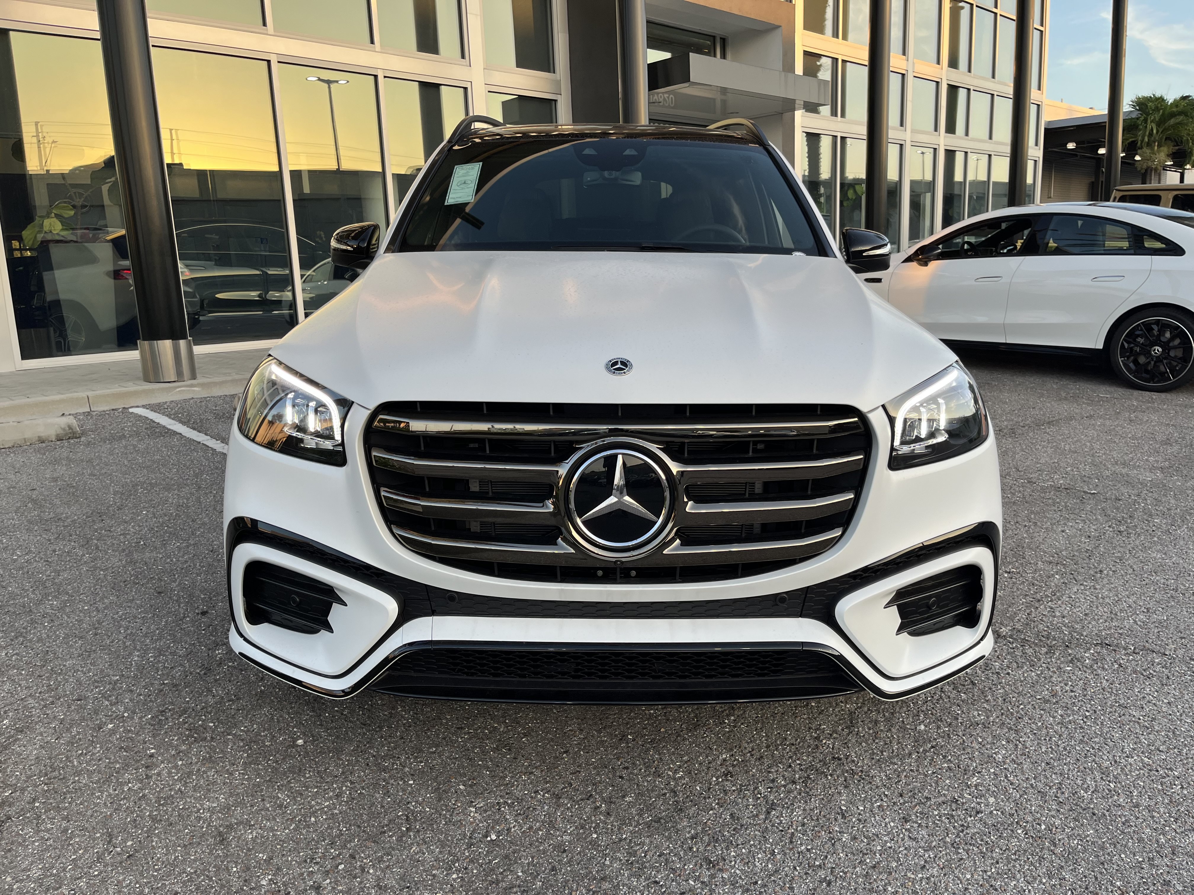 New 2026 MOONLIGHT WHITE Mercedes-Benz GLS 450 image 9