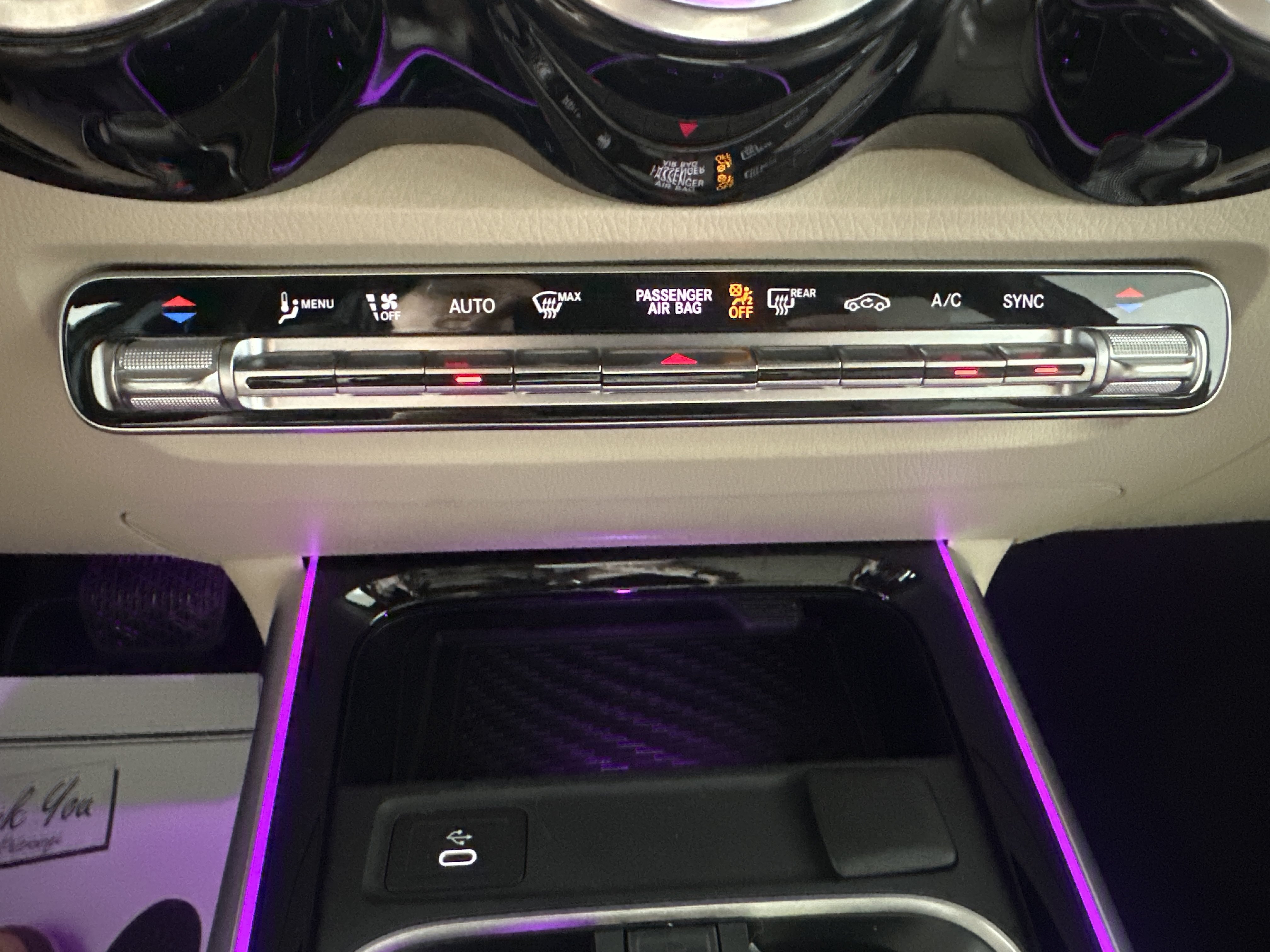 New 2026 Mountain Grey Metallic Mercedes-Benz GLB 250 image 44
