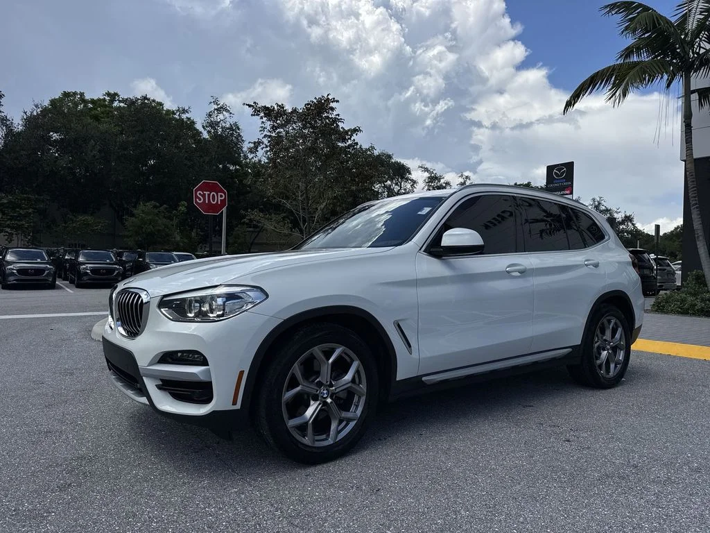 Used 2021 Alpine White BMW sDrive30i image 28