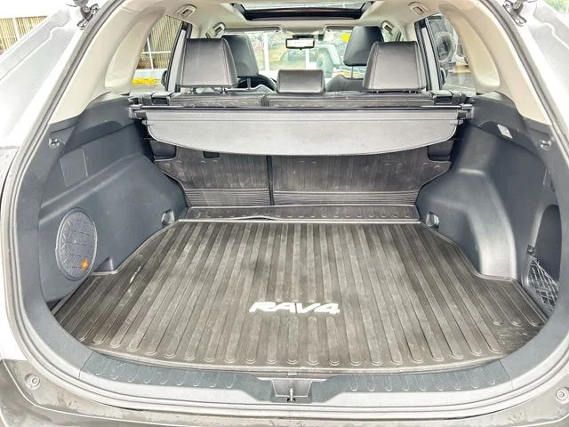 Used 2019 Silver Sky Metallic Toyota Limited image 11