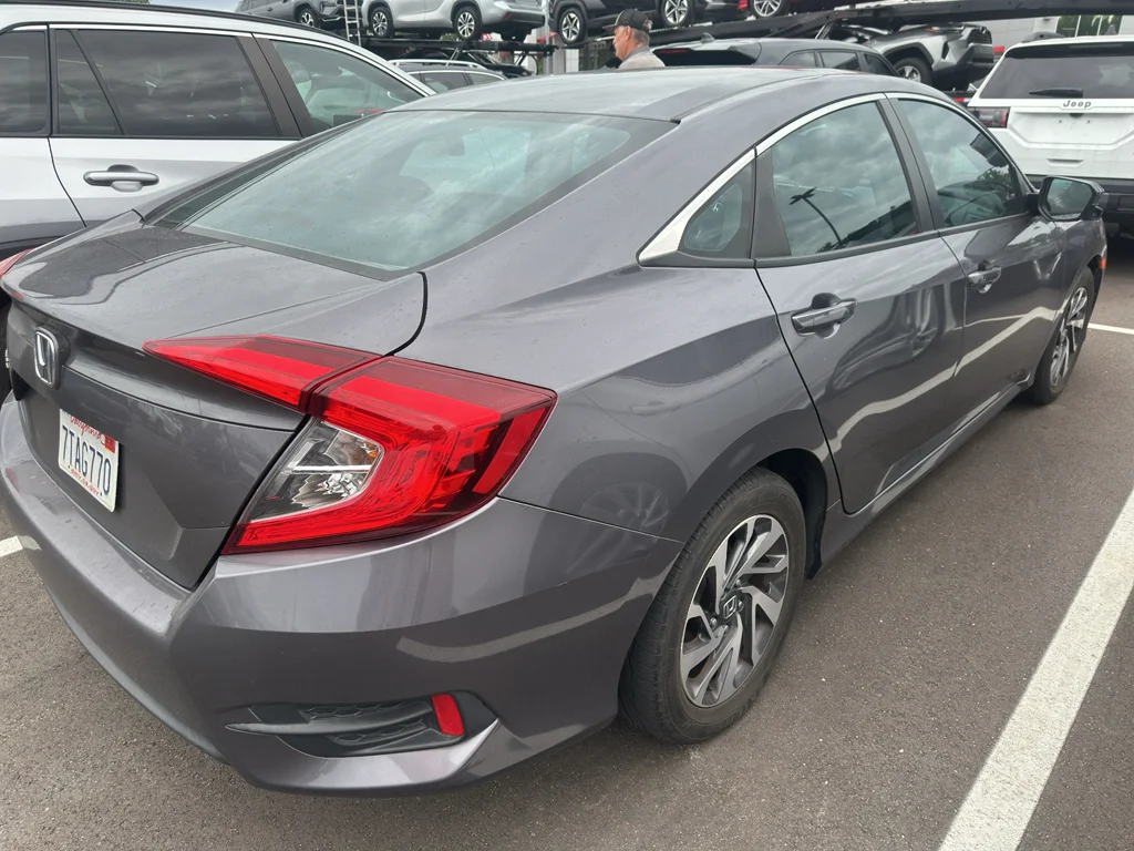 Used 2016 Modern Steel Metallic Honda EX image 4