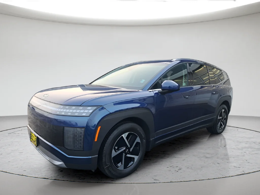 New 2026 Blue Hyundai SE image 1