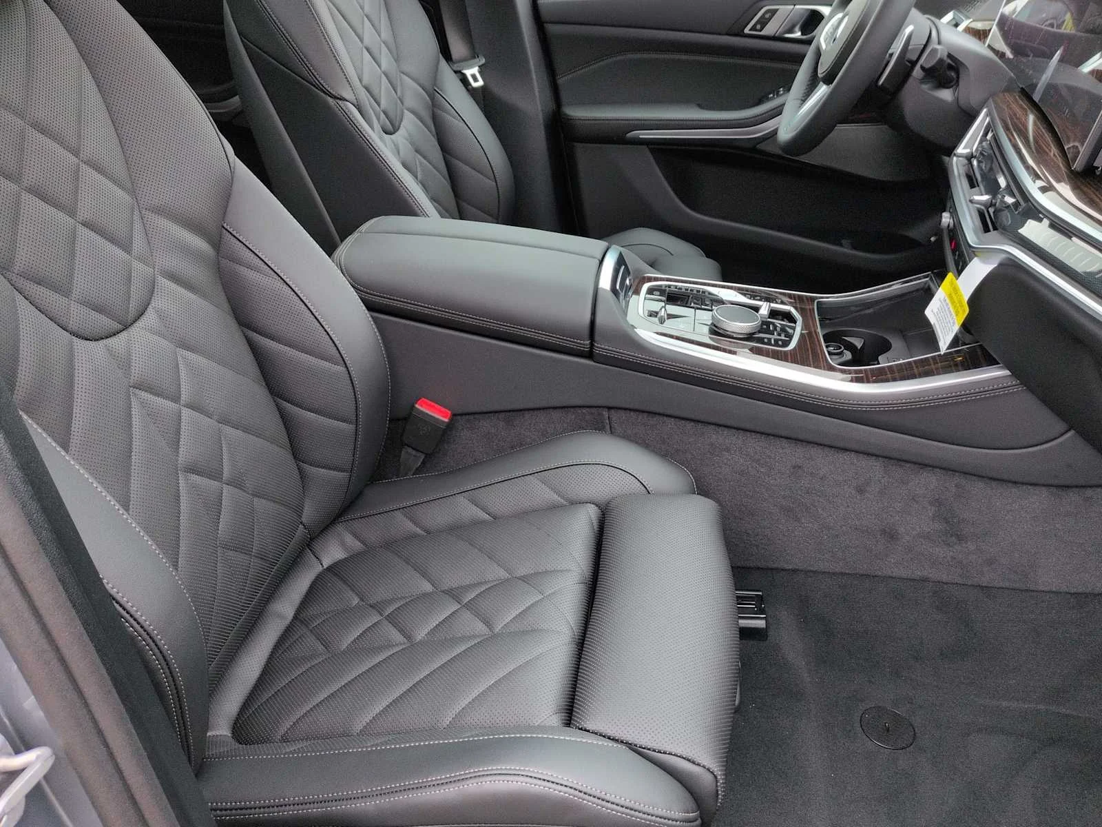 New 2026 Skyscraper Grey Metallic BMW xDrive50e image 23