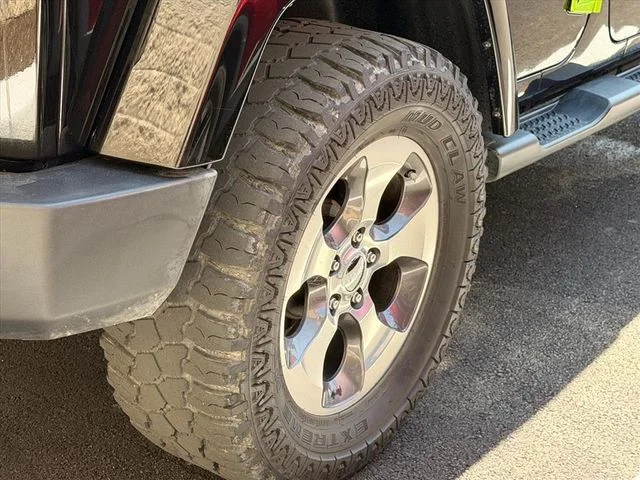 Used 2017 Black Jeep Unlimited Sahara image 14