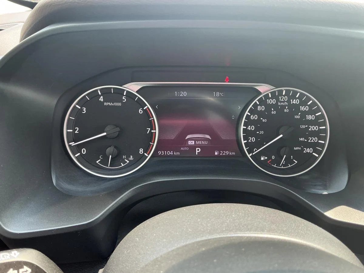 Used 2023  Nissan SL image 23