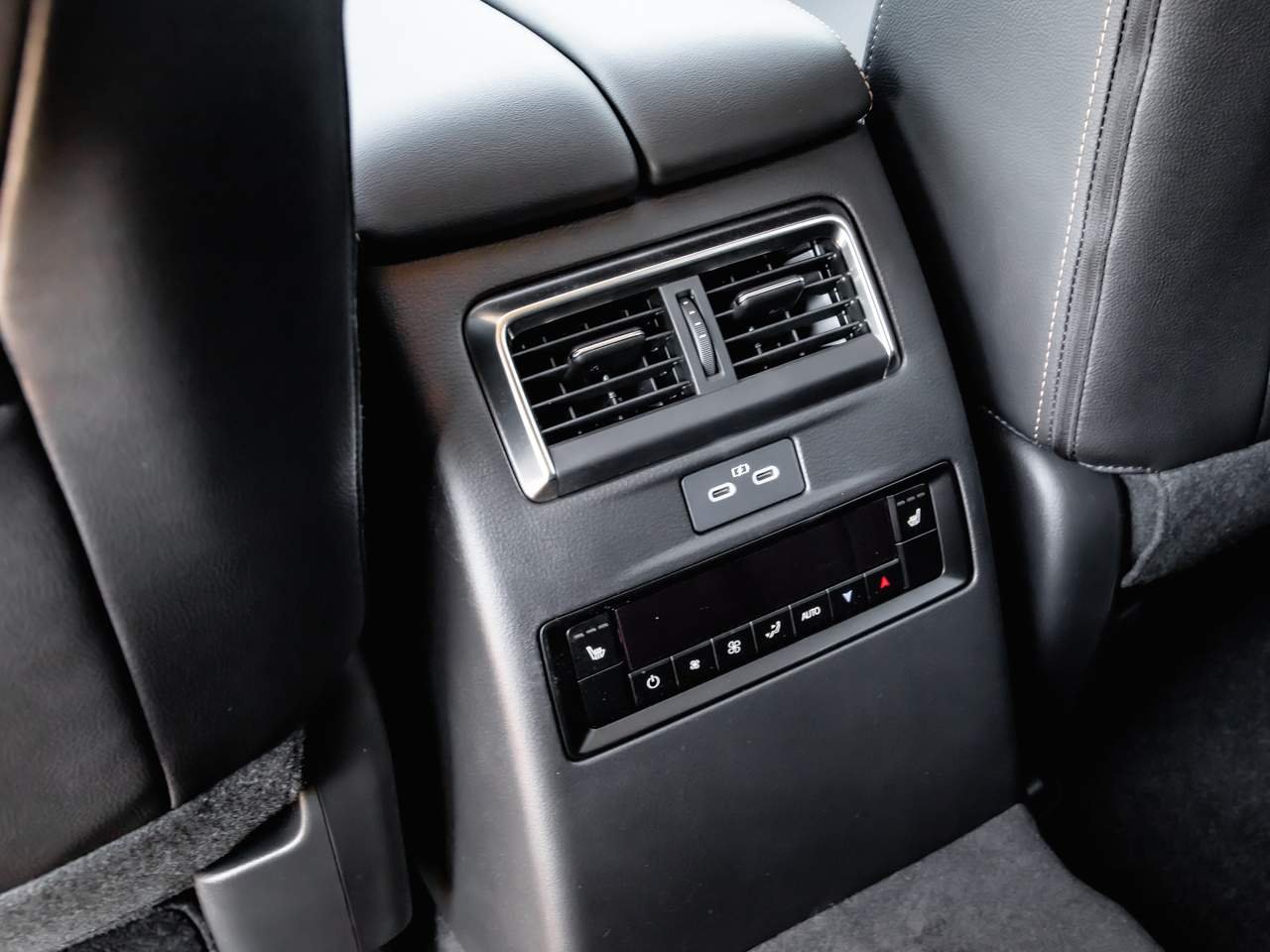 2026 Mazda CX-90 Preferred Package - Photo 30