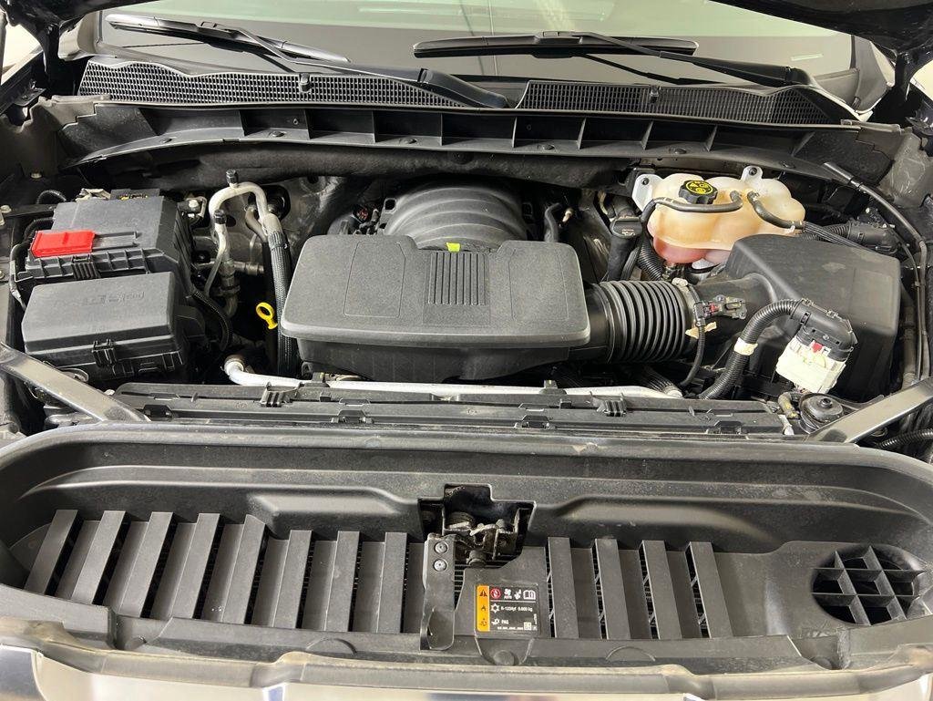 Used 2023 Titanium GMC AT4 image 26