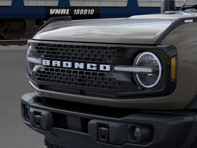 New 2026 Marsh Gray Ford Badlands® image 19