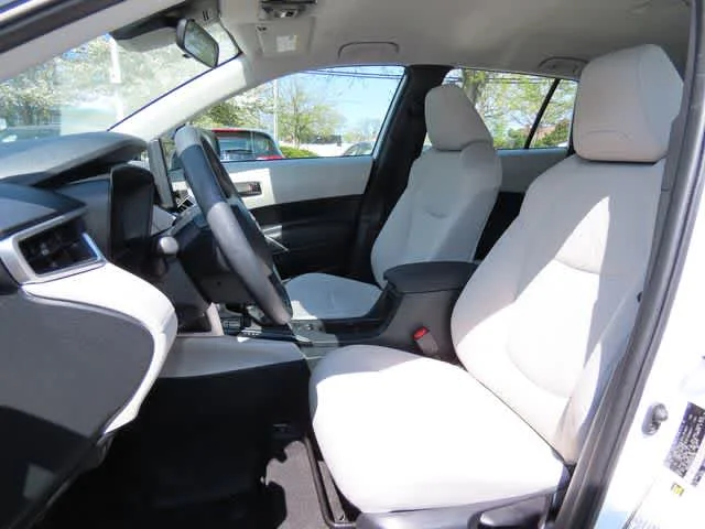 Used 2023 Wind Chill Pearl Toyota  image 12