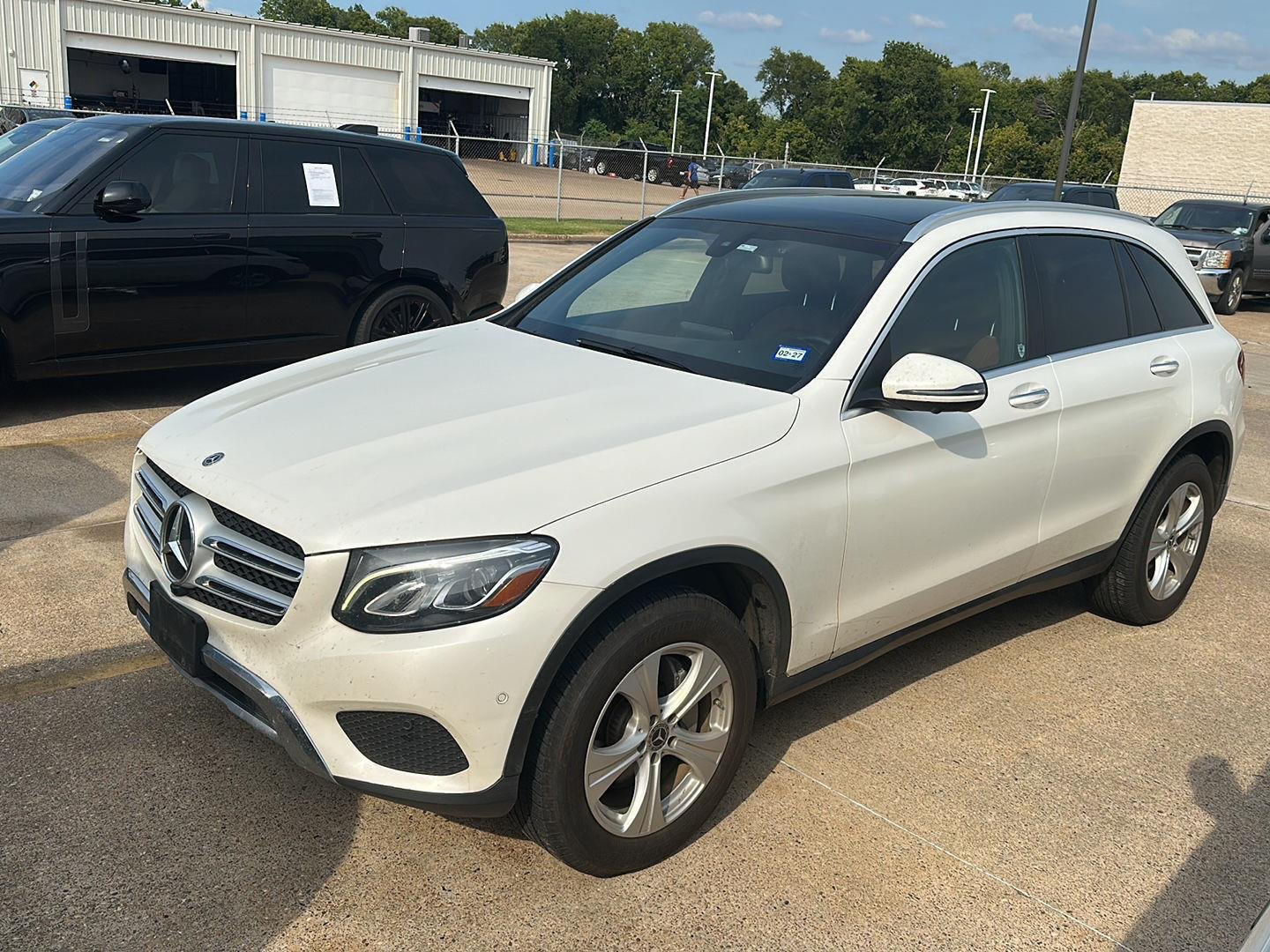 Used 2018 designo Diamond White Metallic Mercedes-Benz GLC 300 image 1