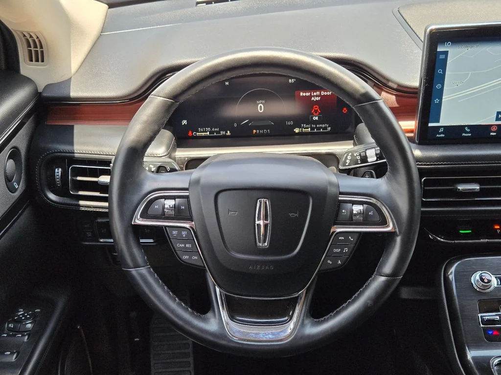 Used 2021 Black Lincoln Reserve image 18