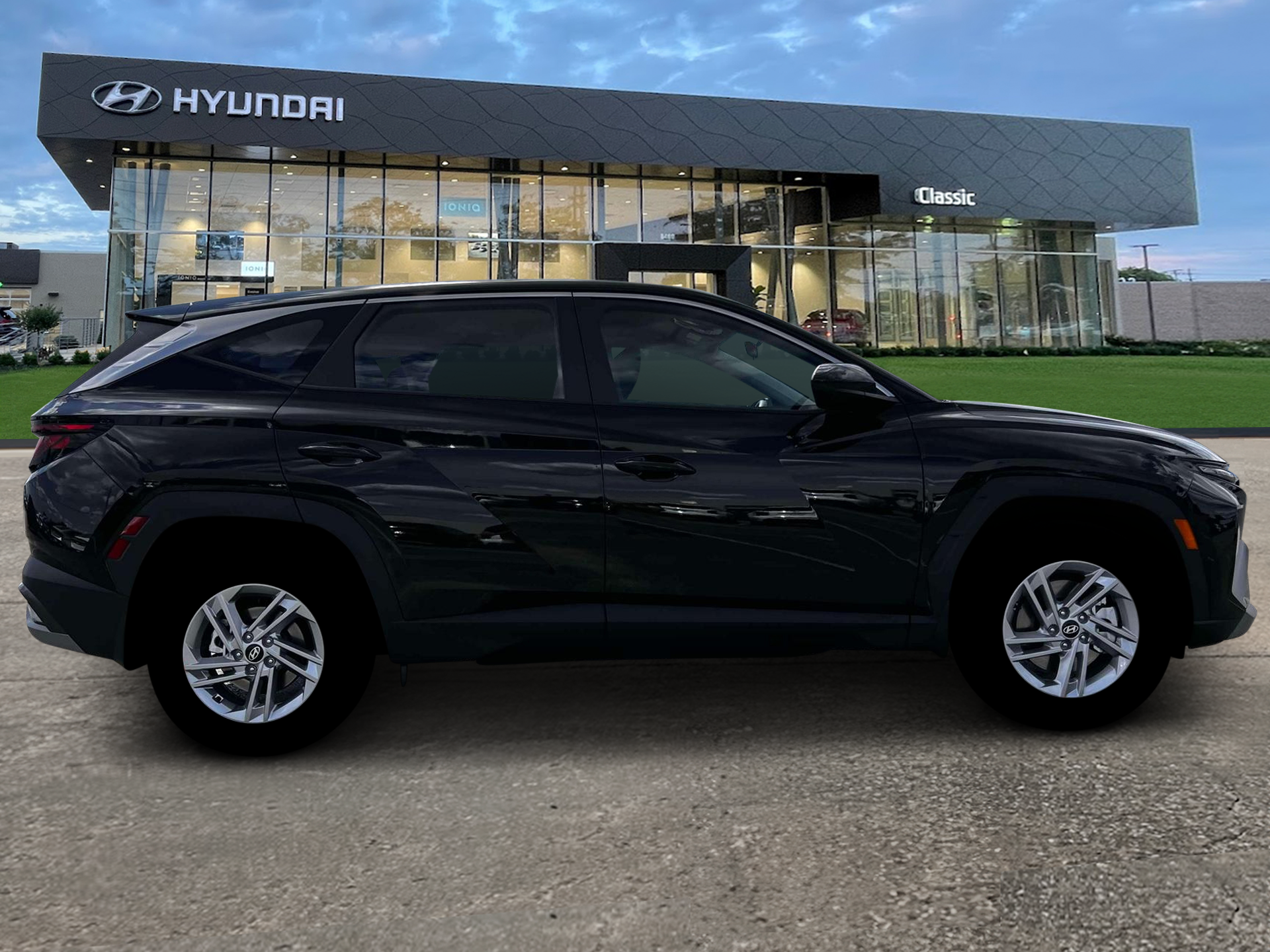 Used 2026 Phantom Black Pearl Hyundai SE image 9
