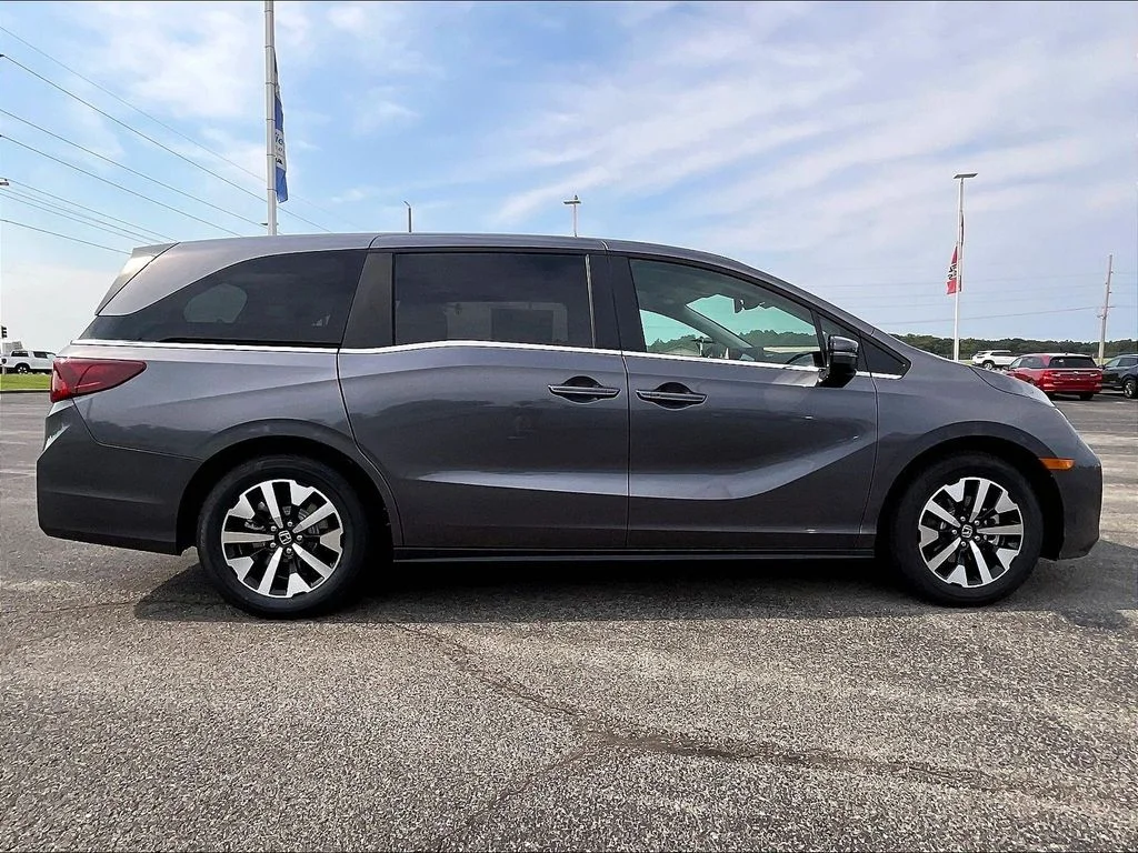 New 2026 Modern Steel Metallic Honda EX-L image 2