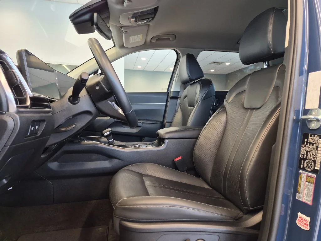 Used 2025 Blue Kia EX image 13