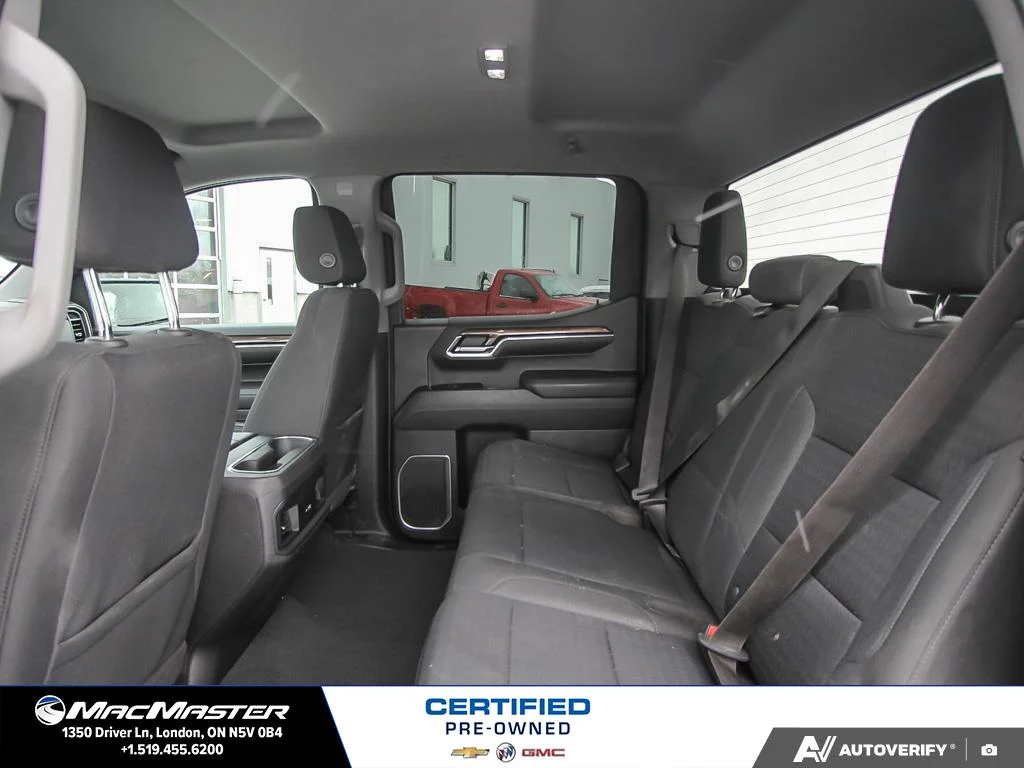 Used 2022  Chevrolet RST image 27
