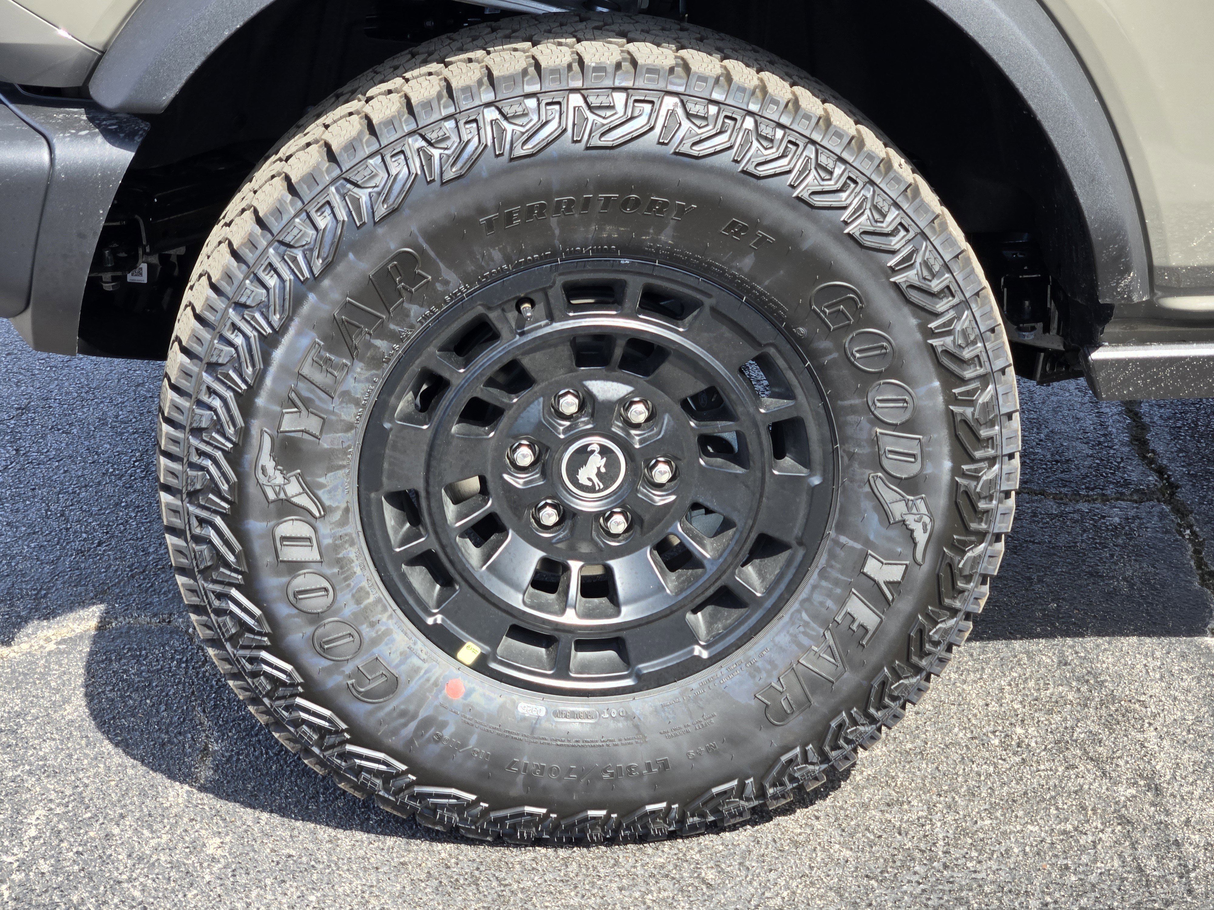 New 2026 Marsh Gray Ford Badlands image 7