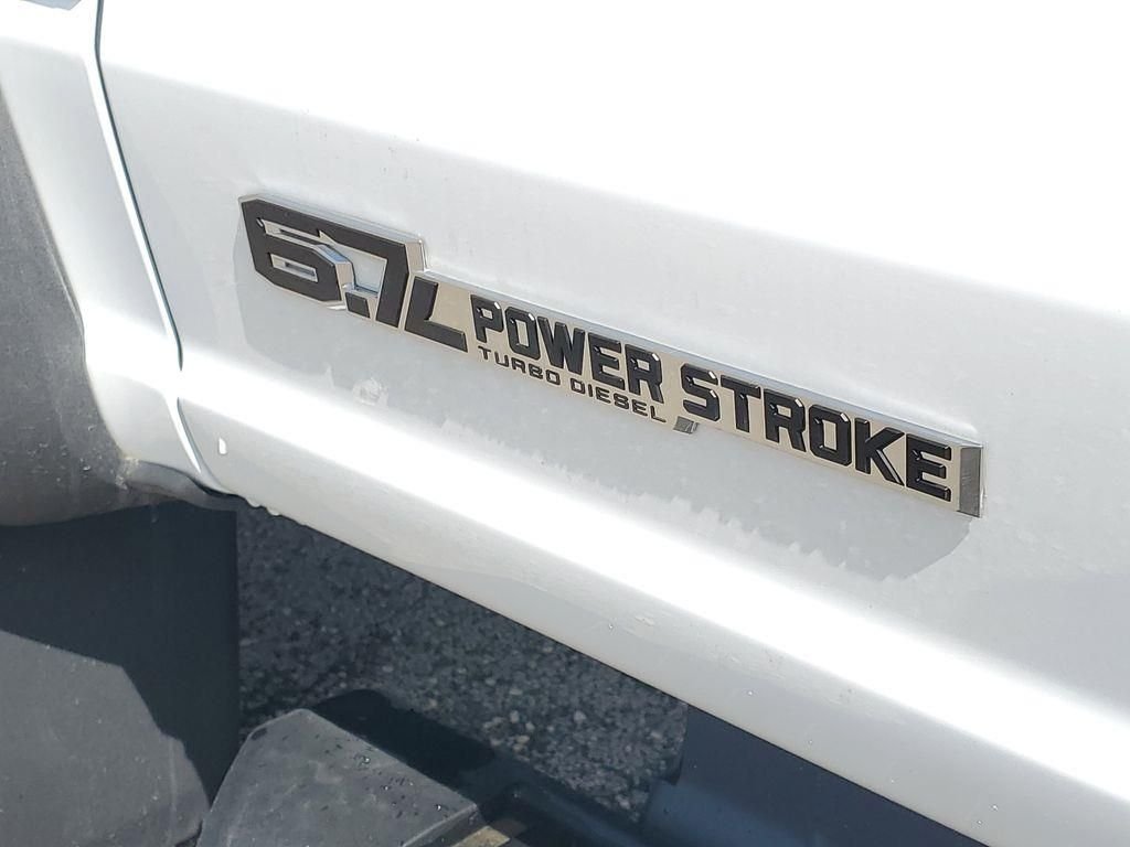 New 2026 Oxford White Ford F-550® XL image 30